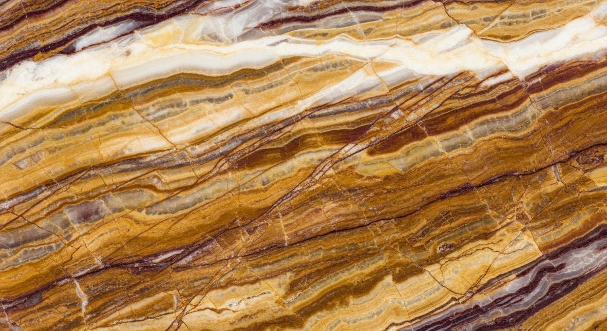 ویژگی های سنگ چینی ازنا